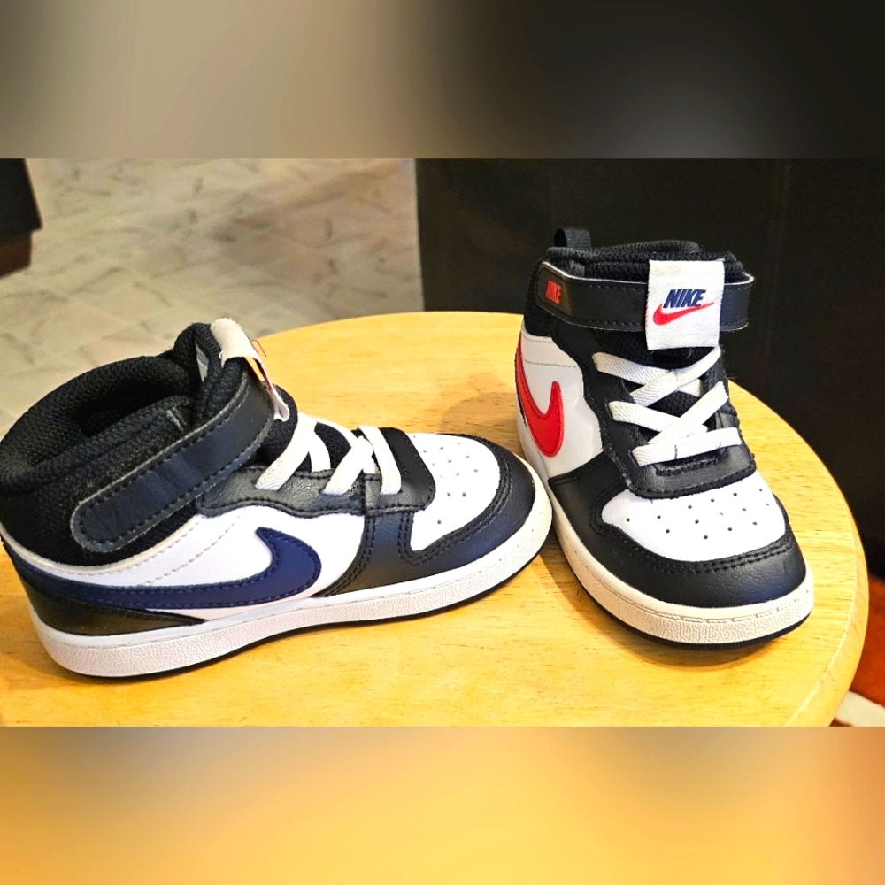 Toddler Nike mids